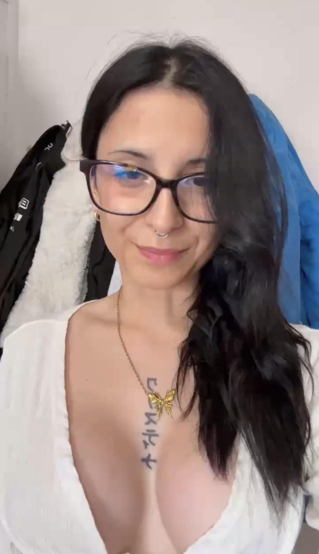 Crisnubito Clip #8VpKKn