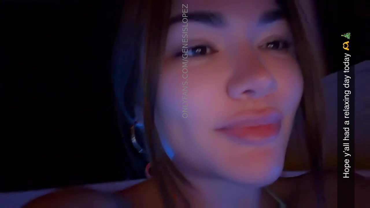 Genesislopez Clip #9BnEnA