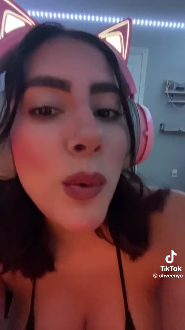 uhveeny1 Clip #6XCDqe