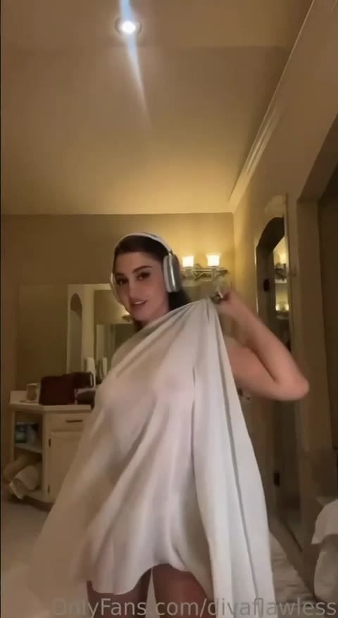 Divaflawless Clip #4frqRS