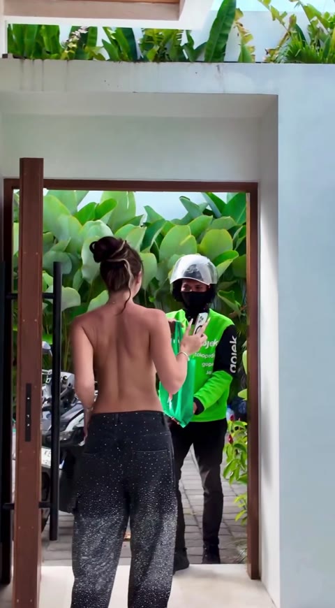 Callmeslooo Clip #3frjTC
