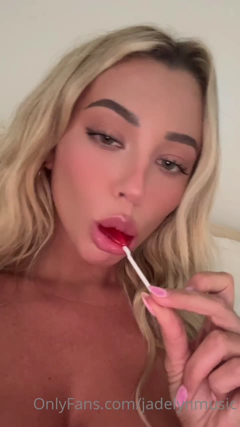 Jadelynmusic Clip #9zHr6R