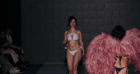 Waifuafterhours Clip #9qF9b7